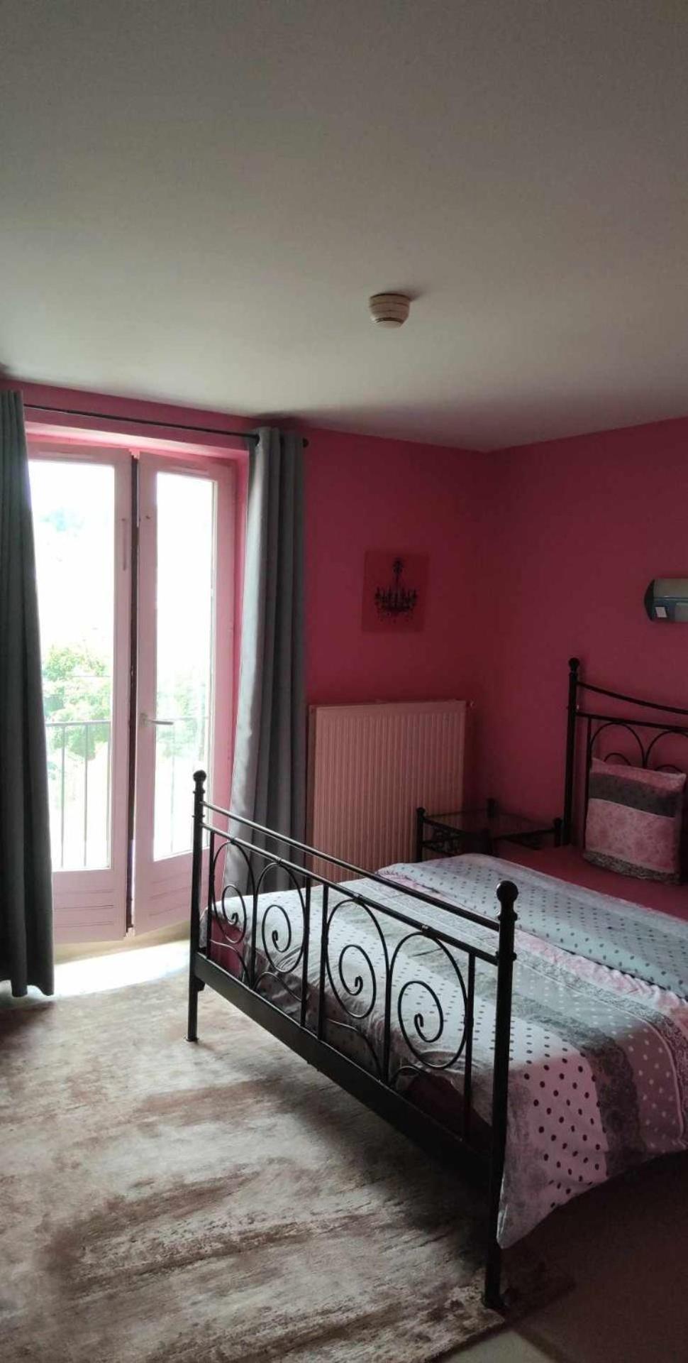 Aux Cieux Apartment Benevent-l'Abbaye Luaran gambar